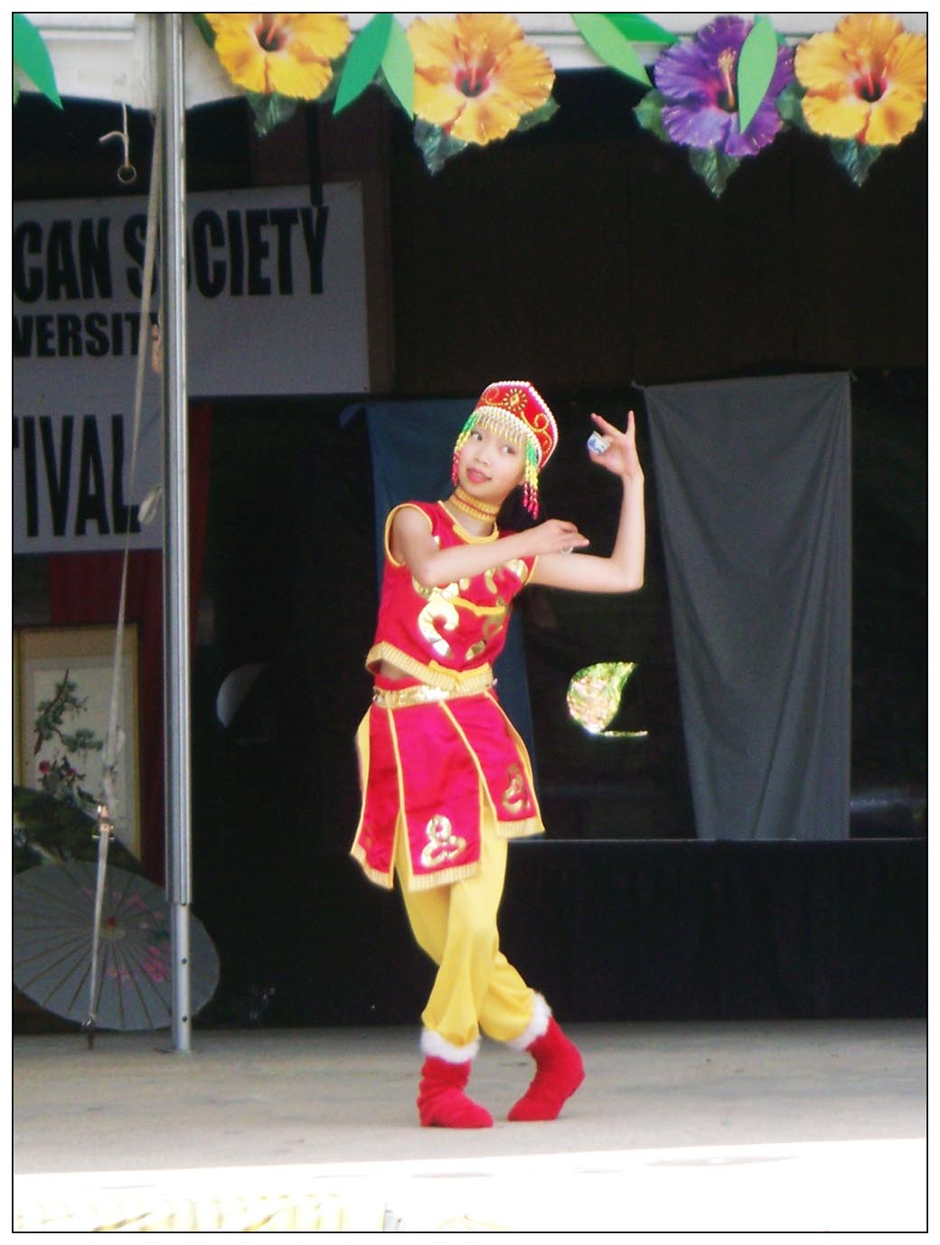 Chinese Dancing